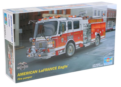Trumpeter 2506 - Maqueta de camión de Bomberos Estadounidense Lafrance Eagle de 2002